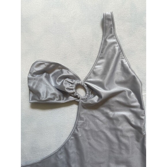 Oseree Glow One Shoulder Swimsuit In Silver SS Sm New W/O Tag - Picture 6 of 12